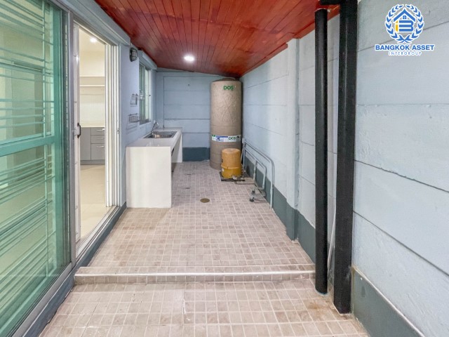 ทาวน์เฮ้าส์มือสองย่านนนทบุรี ม.ลุมพินีทาวน์วิลล์ ราชพฤกษ์-ปิ่นเกล้า #หลังมุม เนื้อที่ 18.3 ตร.ว. ฟังก์ชัน 3 ห้องนอน 2 ห้องน้ำ 2 ที่จอดรถ บ้านสวย ทำเลดี เดินทางสะดวก เชื่อมต่อถ.ราชพฤกษ์, ถ.พระราม5, ถ.นครอินทร์ ราคาสุดคุ้มในย่านนี้! จองเลย!